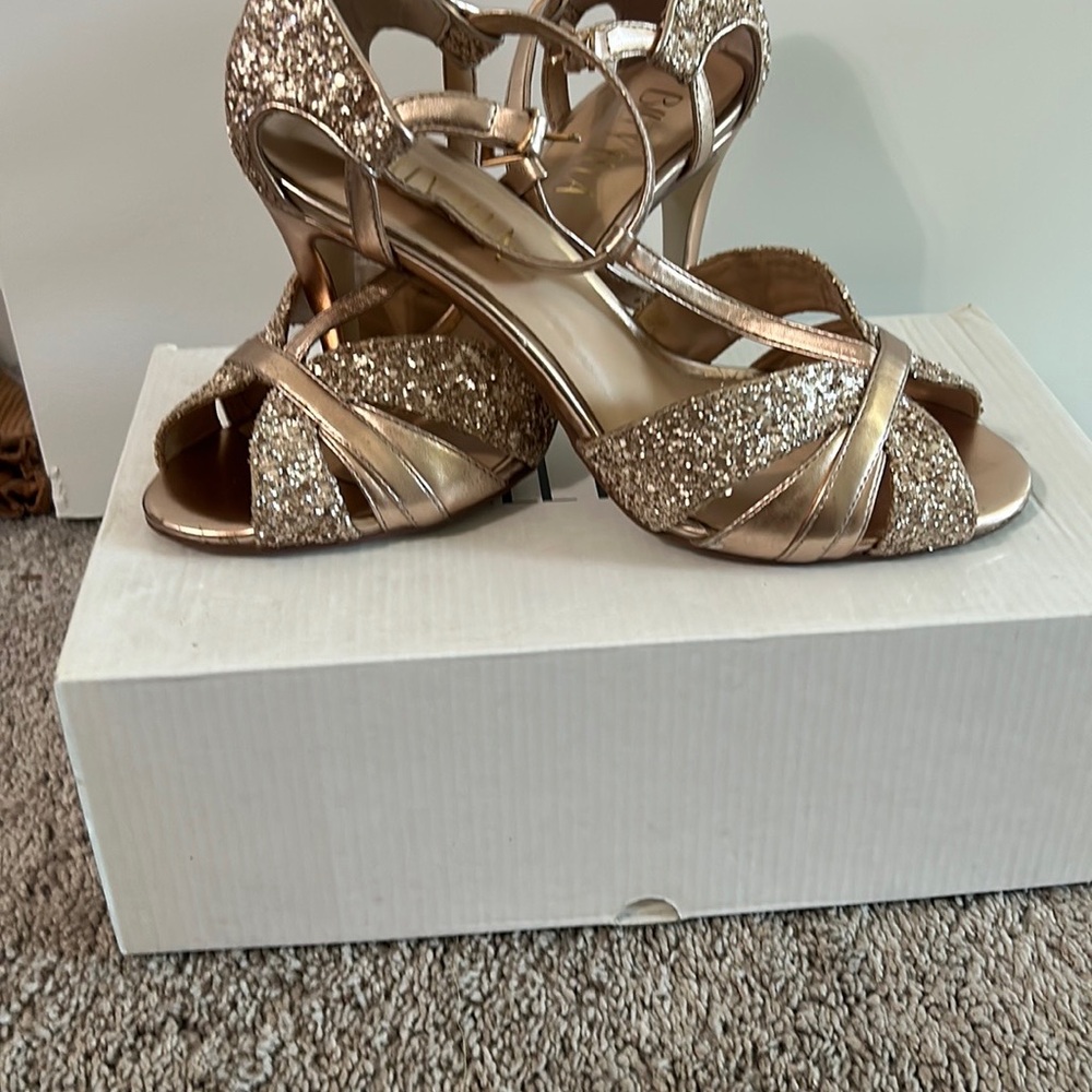Gold Lace Peep-Toe Heels
